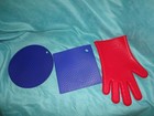 Lot 3 Silicone-Hot Hands red oven Mitt/Glove & 2 blue hot plates round & square — photo 2