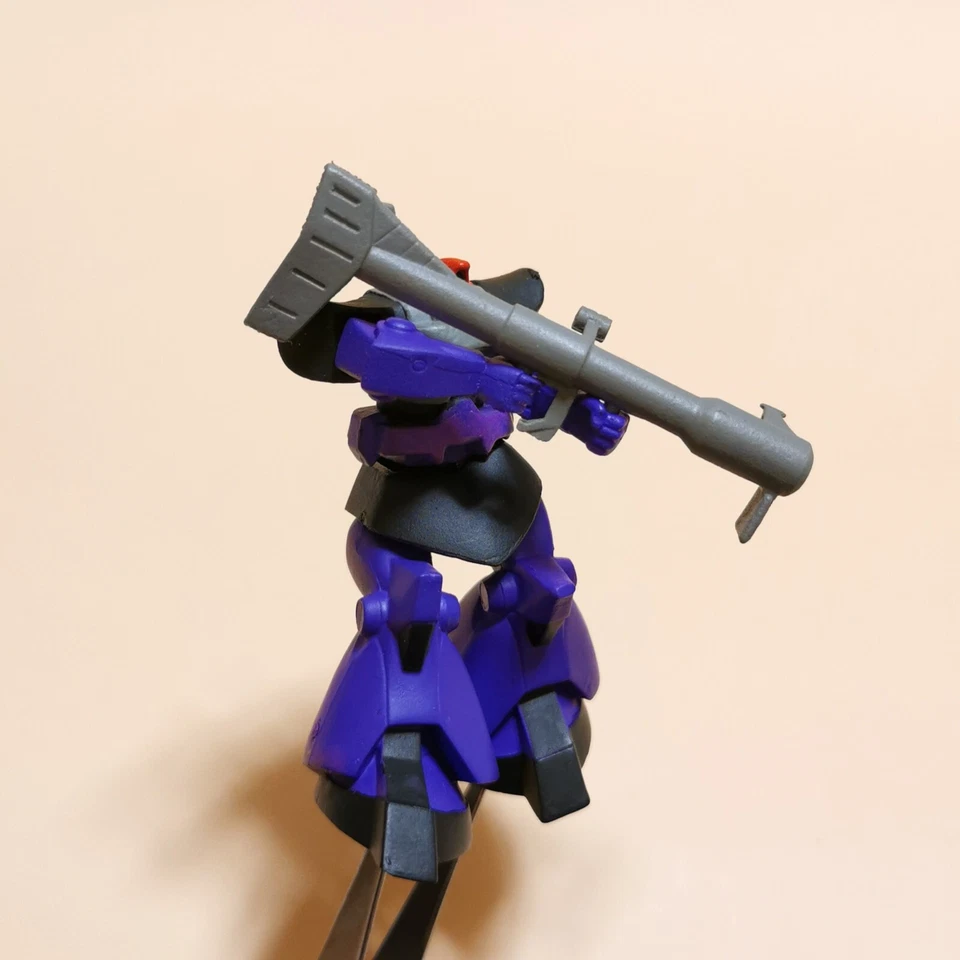 Mini boneco Bandai Gundam MS Mobile Suit Selection 8 MS-R09 RICK DOM 2" solto - Imagem 2 de 4