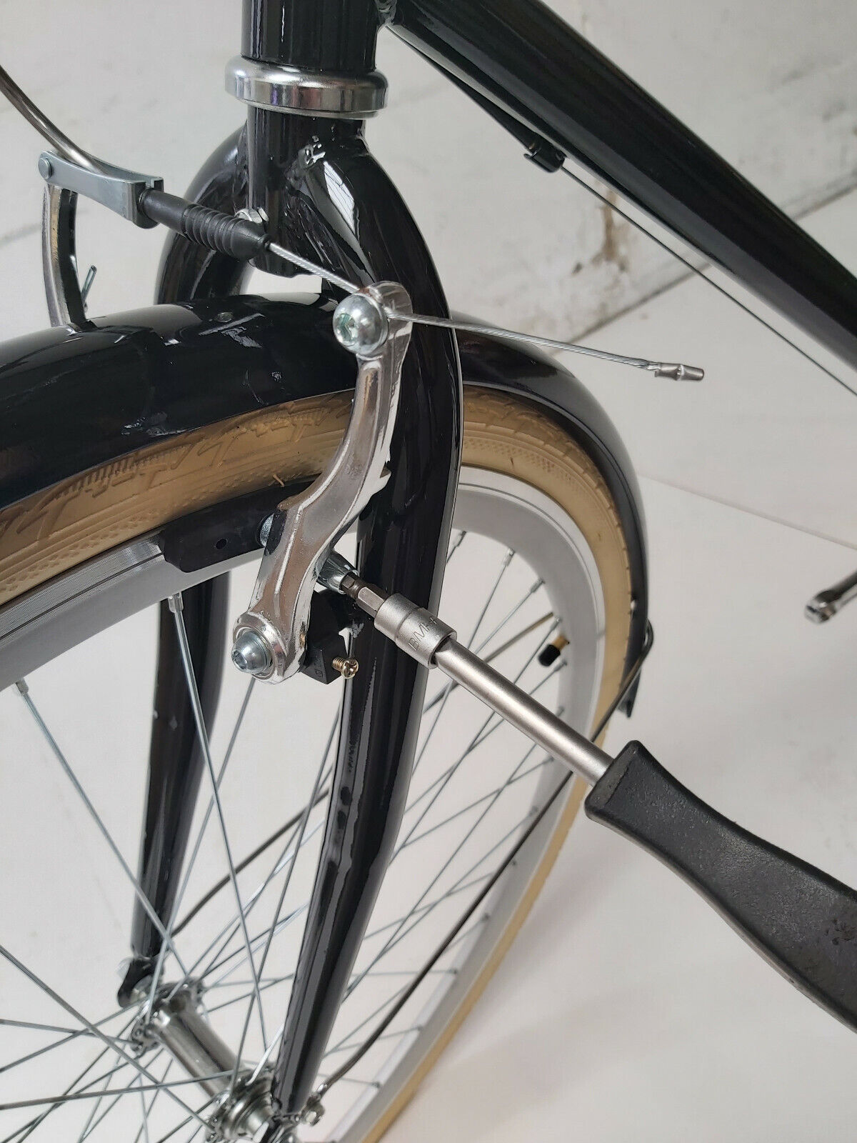 Damenrad Damenfahrrad Cityrad in schwarz mit Korb 28 Zoll Räder Lichter Neu
