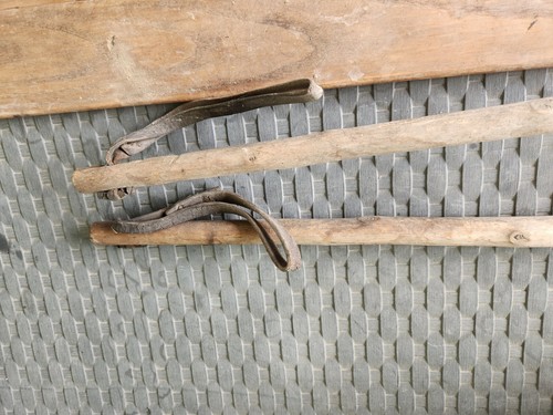 Antichi Sci In Legno Con Racchette Vintage Old Antique Firmati A Fuoco 180cm - Foto 8 di 11