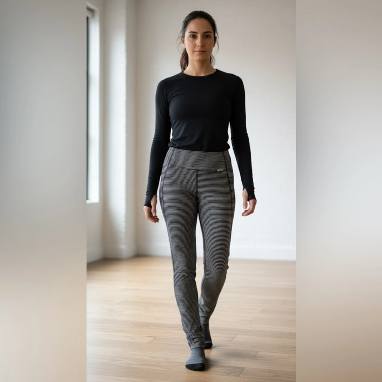 Patagonia Capilene 2 Lightweight Bottoms Base Layer Pants Women’s Size Small
Opens in a new window o