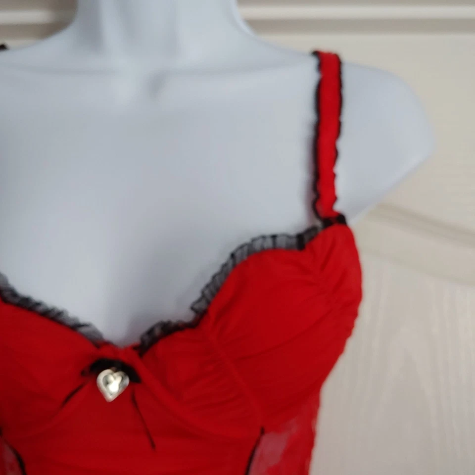 花花公子樱桃红色花边紧身胸衣吊带泰迪上衣 Y2K S — 第 3/4 张图片