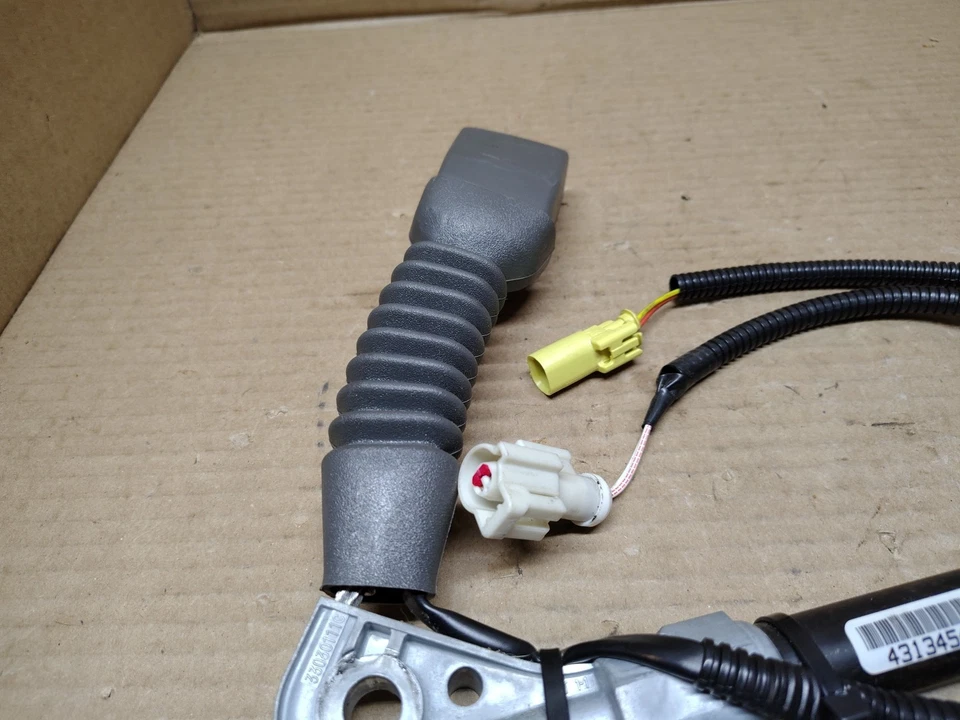 Conjunto receptor cinturón de seguridad conductor izquierdo delantero izquierdo Ford Expedition 2005 33009698 Foto 4 de 4