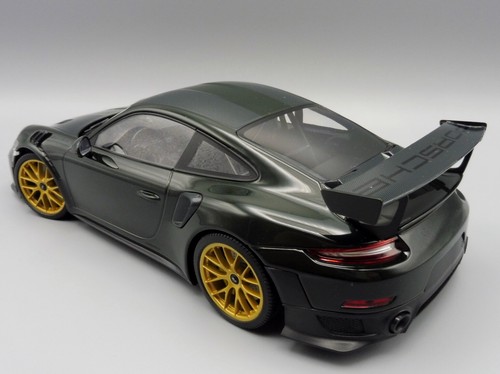 Porsche 911 GT2 RS 2018 WEISSACH PACKAGE 1/18 Minichamps PMA 155068306 GREEN - Picture 10 of 12