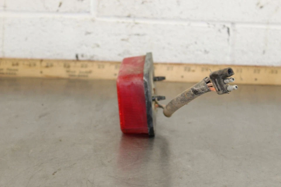 1996 POLARIS XPRESS 300 LEFT RIGHT REAR TAIL TAILLIGHT BACK BRAKE LIGHT A428 - Image 2 of 4