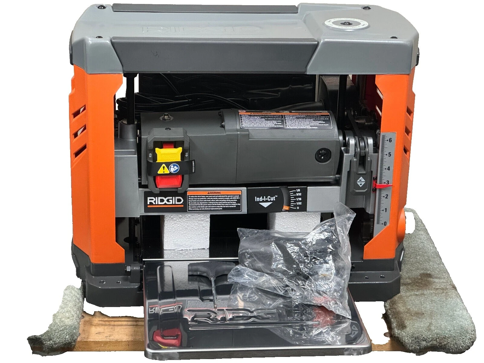 RIDGID Corded Electric Thickness Planer Planers