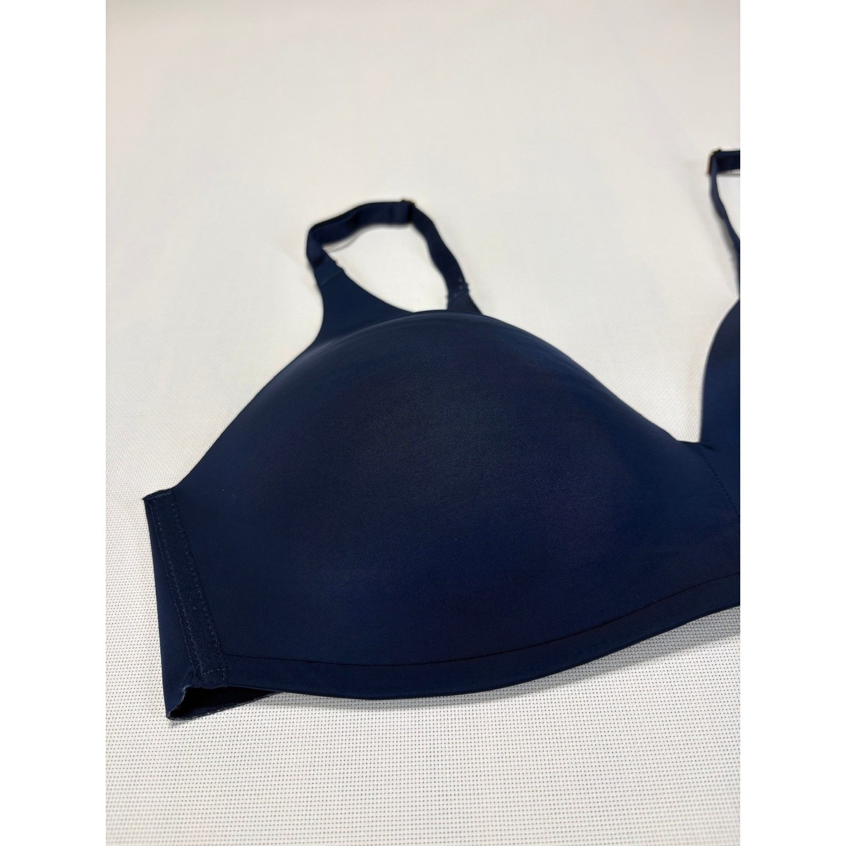 Soma Vanishing 360 Wireless Bra 38B – Navy Blue T-Shirt Style View 3