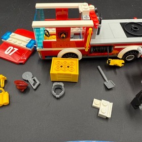 LEGO 60107 Fire Ladder Truck City Almost Complete Manual Firetruck Firefighter