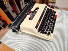Brother Deluxe 762 TR Schreibmaschine