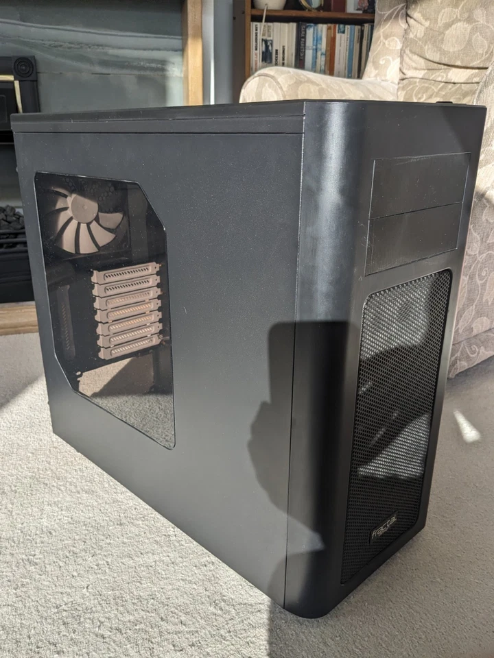 Fractal Design Arc Midi R2 Black Window PC Computer Case FD-CA-ARC-R2-BL-W  - Image 2 of 4
