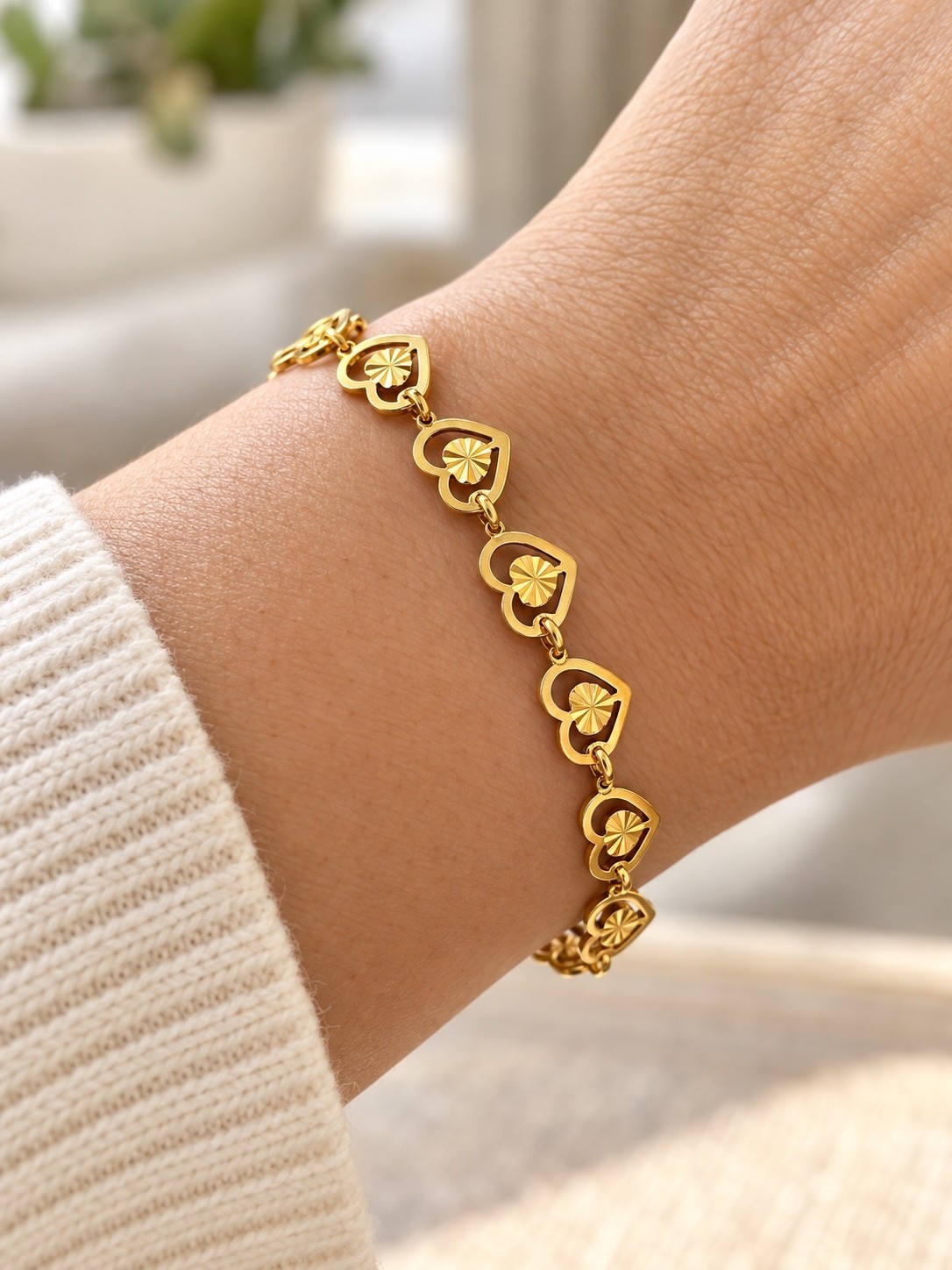 18K Gold Plated Openwork Heart Link Bracelet