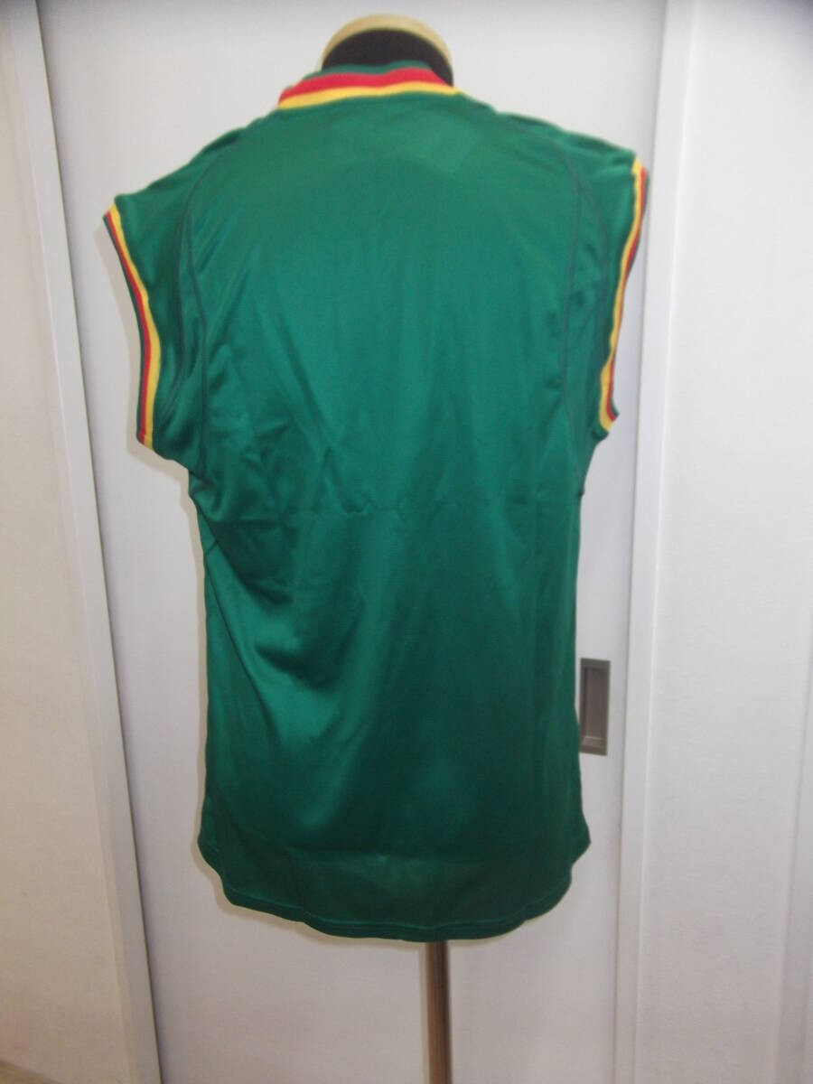 CAMEROUN サッカーシャツ 緑 Vネック CAMEROUN サッカーシャツ 緑 Vネック