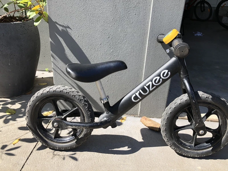 cruzee balance bike gumtree