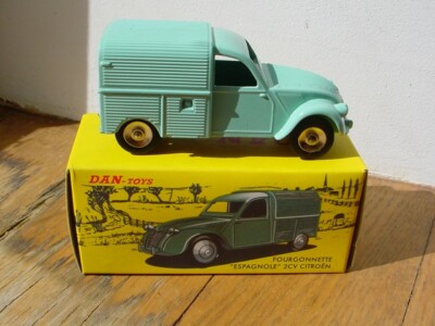 Citroën 2 CV Modèle 61 - DINKY TOYS DeAgostini 1:43 DIECAST MODEL CAR - 558 | UK