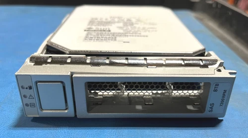 Sun/Oracle 7301588/7301585: 8TB - 7200 RPM SAS-3 Disk Drive - Picture 1 of 2