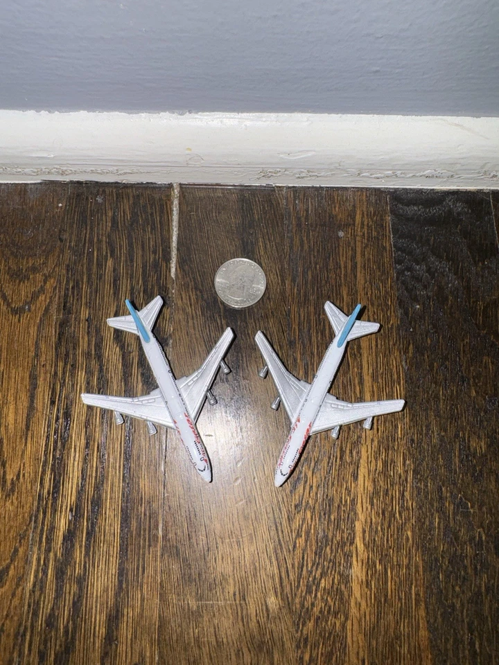 Galoob LGTI Micro Machines Boeing 747 Airplane "Air Gatar" 1992 - Lot Of 2 - Image 2 of 4