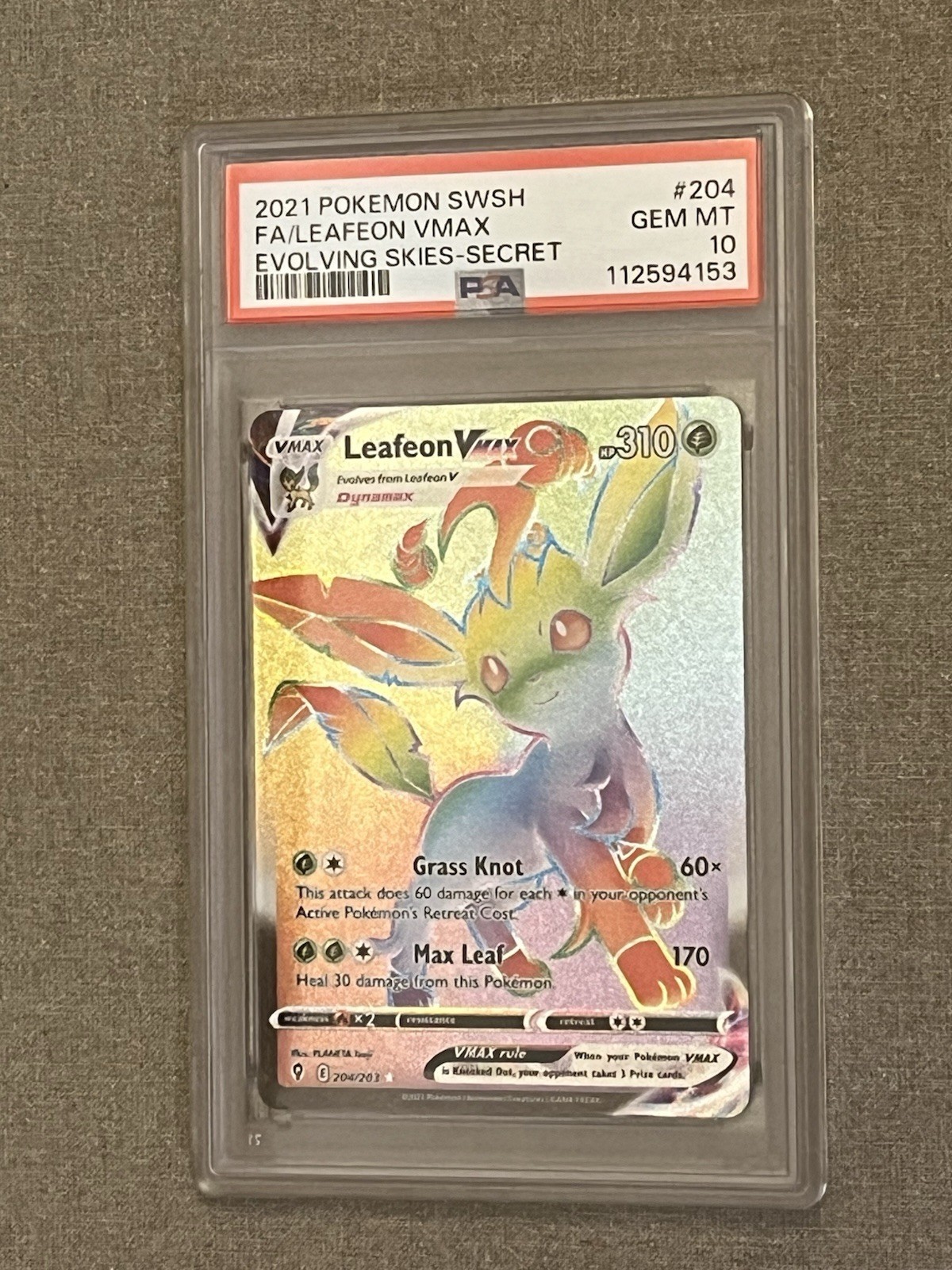 Leafeon VMAX (Secret) 204/203 Swsh07: Evolving Skies Holo PSA 10