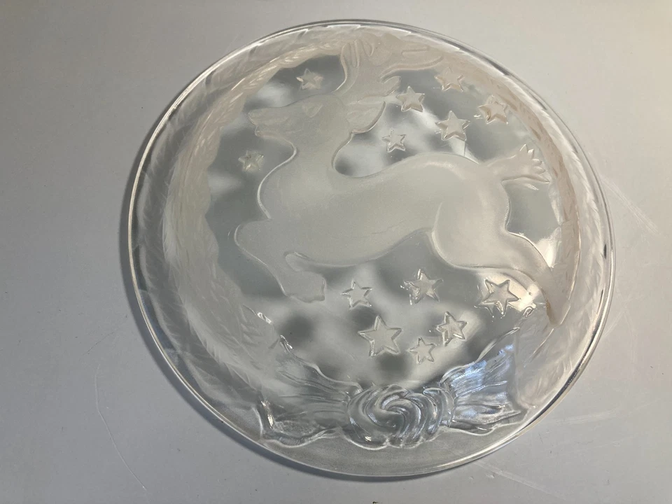 Plato para servir de vidrio grabado de renos y estrellas de 8" vacaciones de Navidad Foto 2 de 4