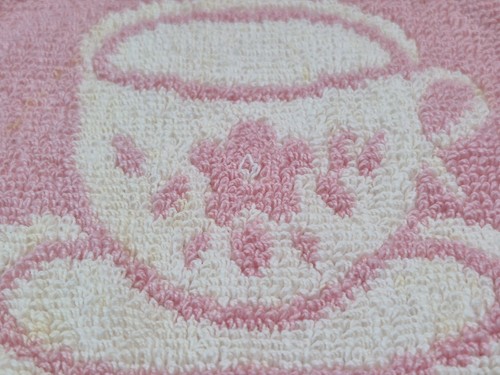 Vintage 1970s Pink Teacup Design Terry Cloth Potholder Hot Pad, 100% Cotton - Picture 6 of 6