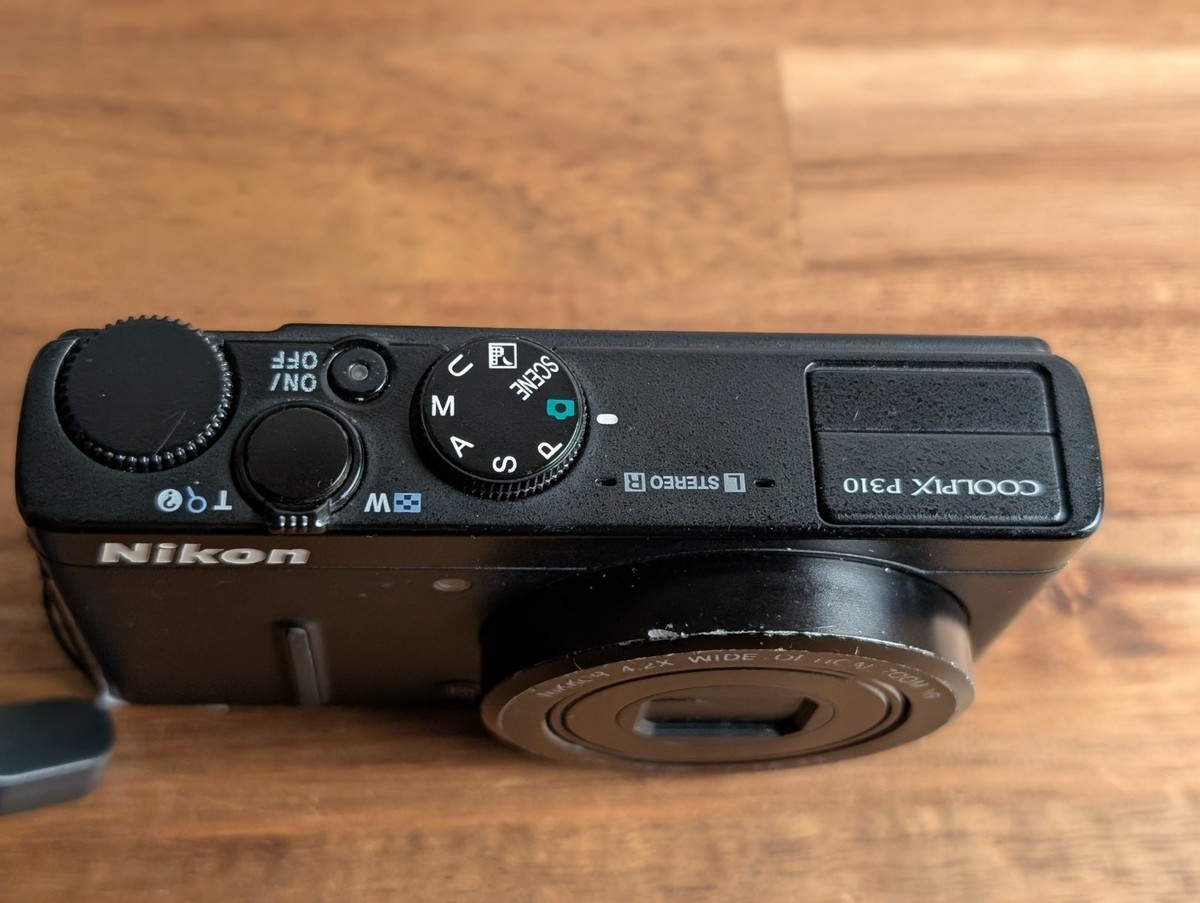 Very Good Nikon Coolpix P310 Compact Digital Camera 16.1MP 4.2x