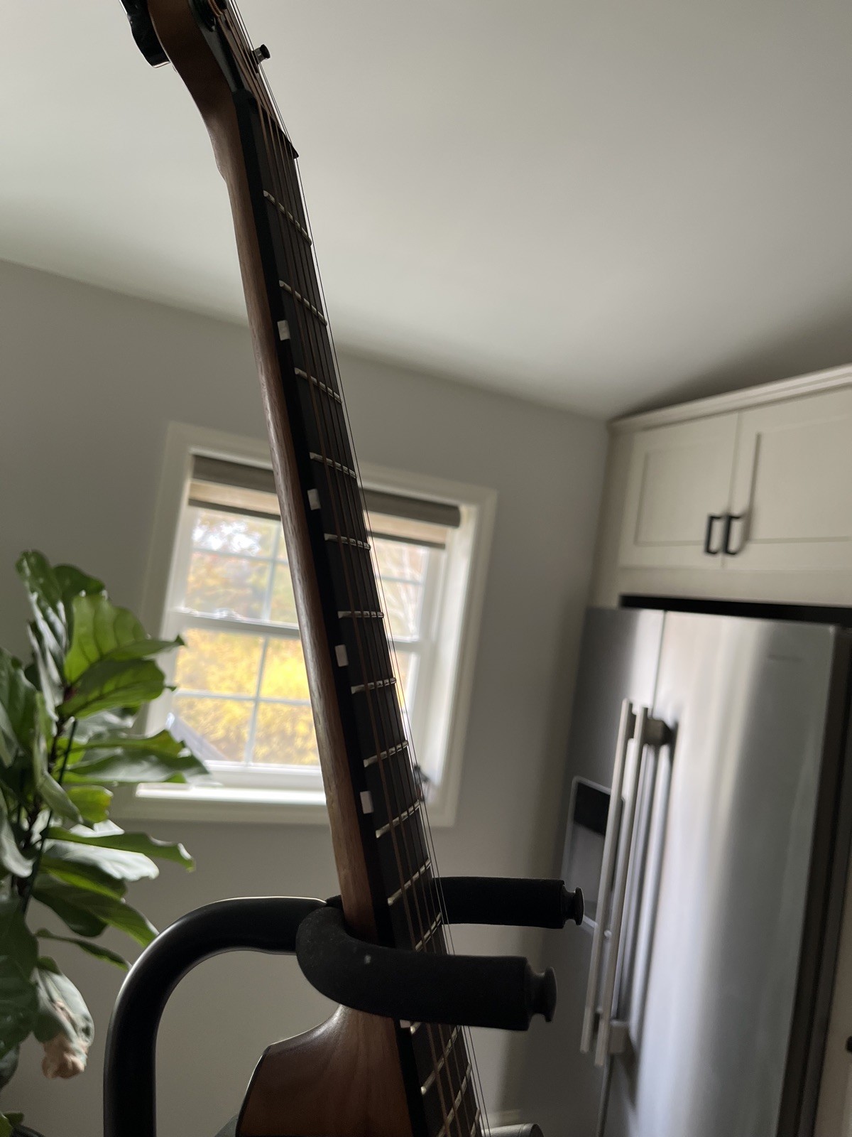 Ovation Adamas MD 80 cut-away mid-depth contour acoustic electric natural woven