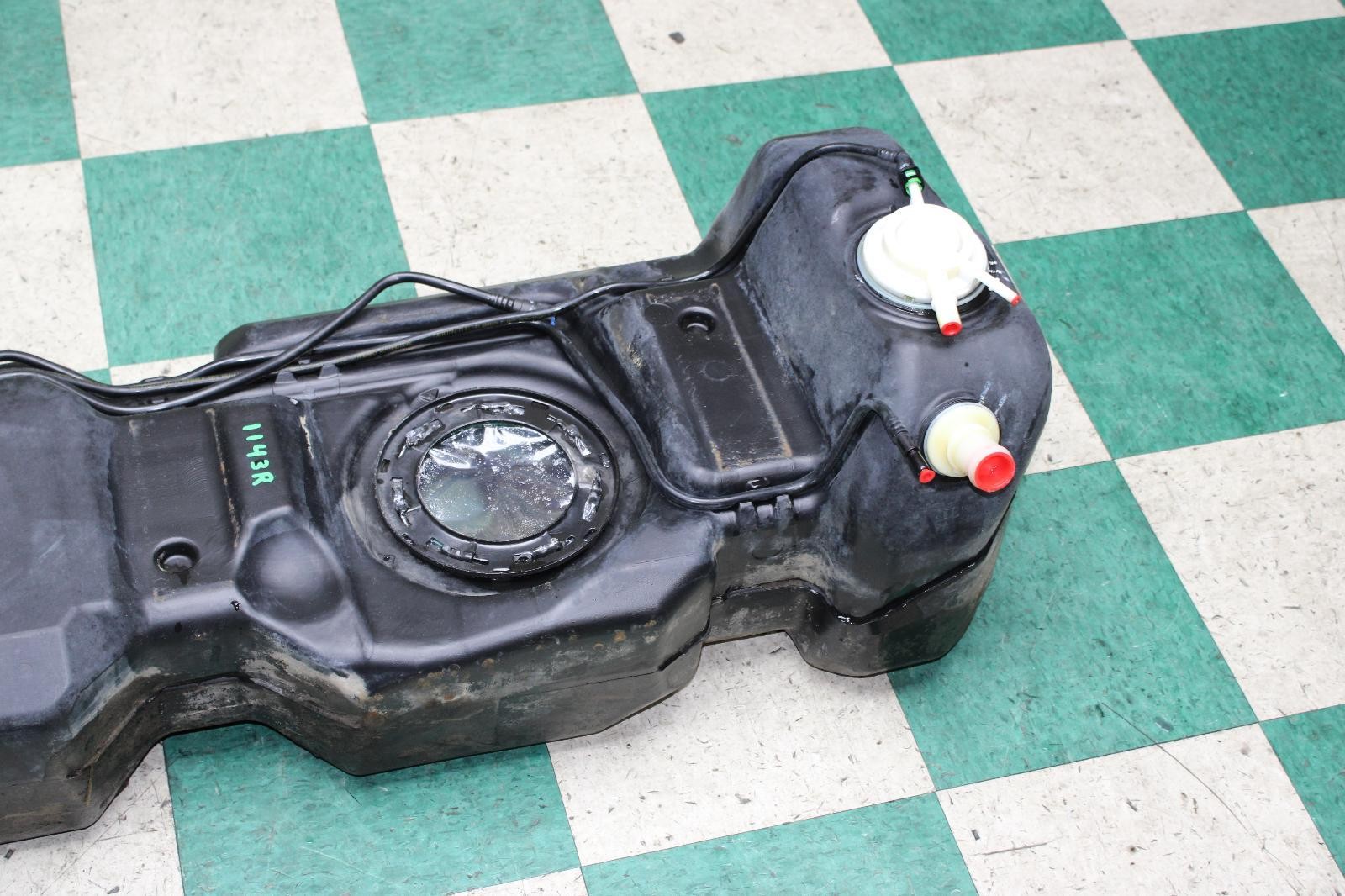 07-18 Wrangler 22.5 Gallon Gasoline Gas Fuel Tank Reservoir Assembly Factory OEM thumbnail 5