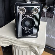 Vintage Brownie Target Six-16 Camera - Eastman Kodak Untested shelf display