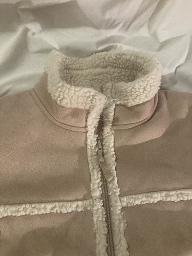 LL Bean Girls Size 8 Vegan Faux Shearling Sherpa Faux Fur Full Zip Beige Jacket! - Picture 3 of 19
