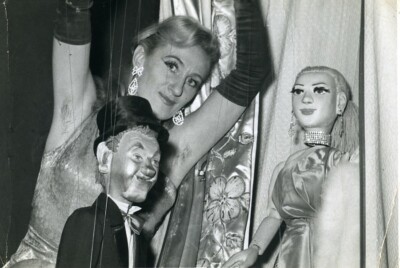 Frankreich Jany Privat Puppen Puppenspieler Striptease Bar altes Foto Krone 1962