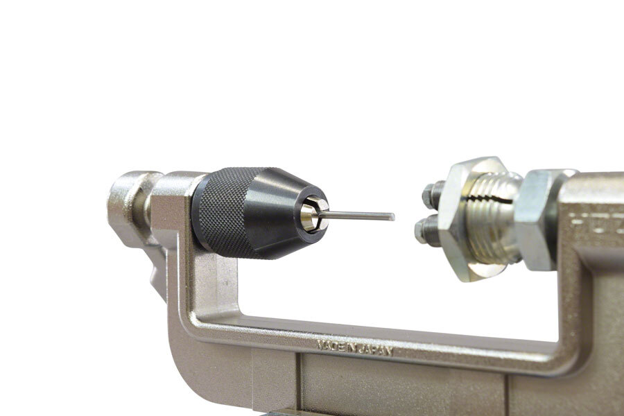 Резьбонарезной станок со спицами Hozan C-702 с плашкой 14-го калибра в комплекте совместимый только с 13-ю 41290₽