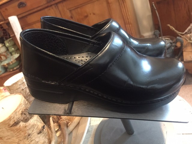 dansko clogs size 5