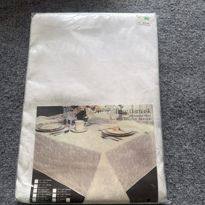 VTG Sunweave Linen Co. White Rose Damask 60 x102 Reversible Oval Table Cloth NIP