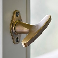 Historischer antiker Fenstergriff Model "Essen" in Messing oder Gusseisen