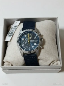 Chronographe Seiko SND379R Cadran bleu Quartz en acier stagless montre hommes en BOX neuf