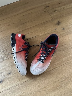 On Running Cloudflow Sneakers Gr.44.5 Herren Rot Blau Weiß