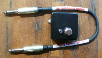 Alchemy Audio Favorite Preset Switch + TRS Cable Compatible with Strymon Effects