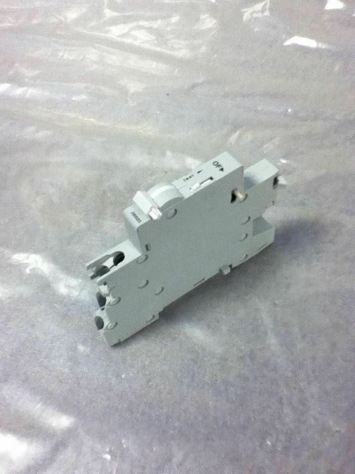 SCHNEIDER ELECTRIC 26925 AUX SWITCH | eBay