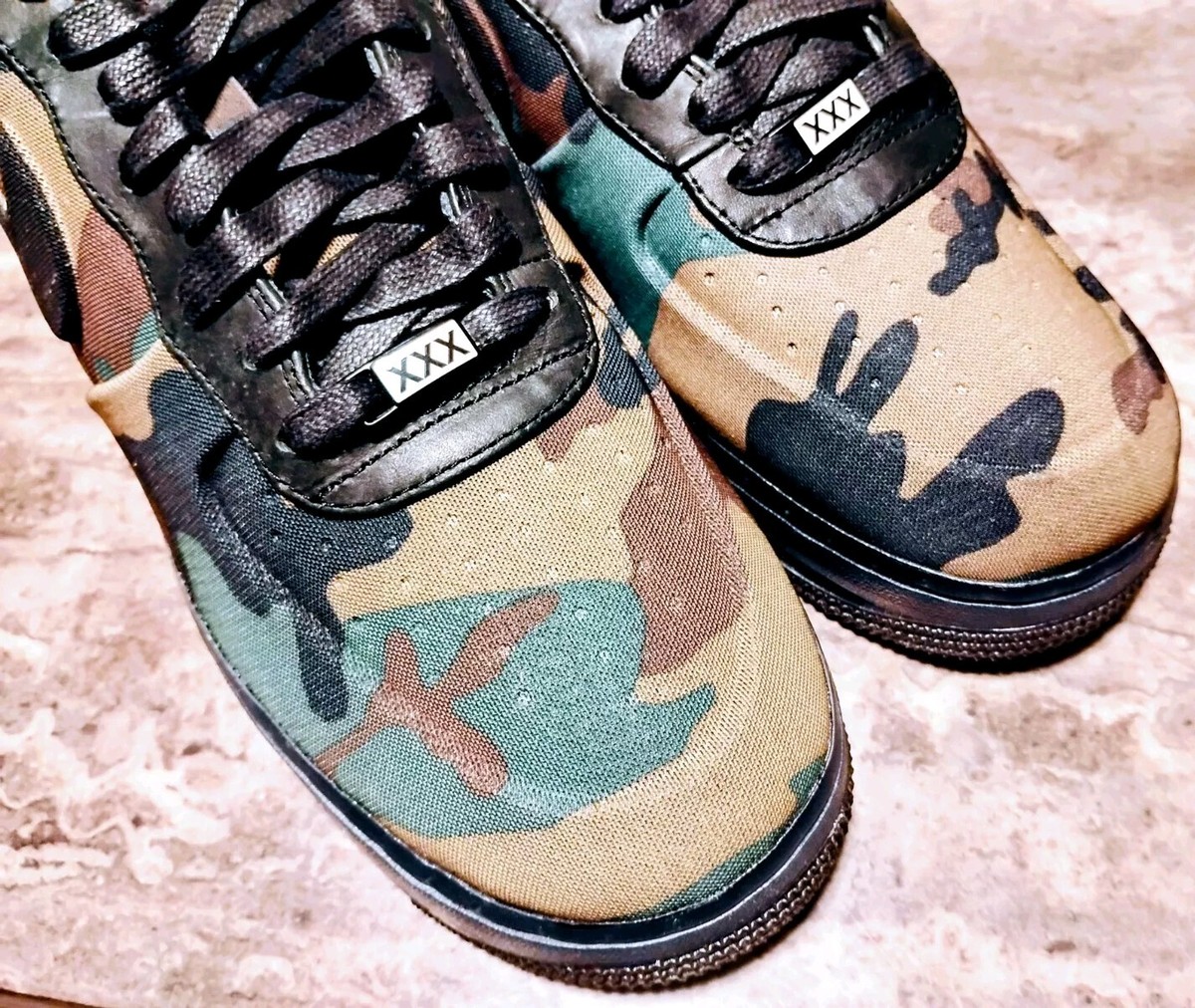 nike air force max low on feet