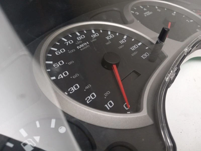 2005 - 2006 雪佛兰 EQUINOX 速度计 MPH — 第 3/4 张图片