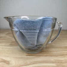 Vintage Anchor Hocking 8 Cup 2 QT Measuring Cup/Batter Bowl Clear Glass