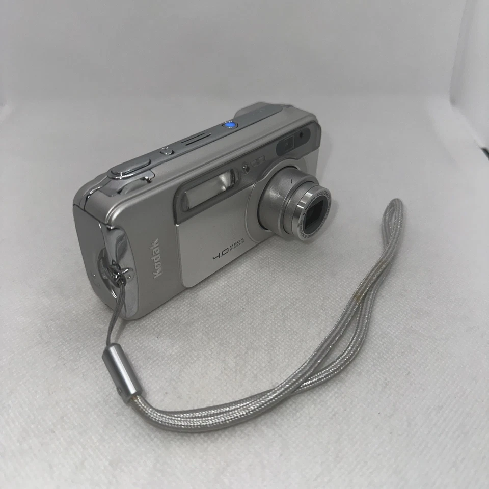 Kodak EasyShare LS743 4.0MP Digital Camera Tested Plus Charger Battery 2GB SD - Image 2 of 4