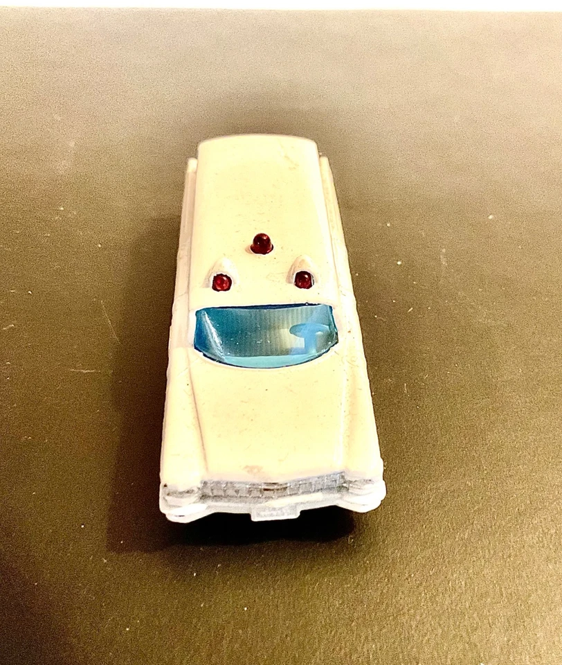 Vintage Matchbox Lesney Series 1-75 Cadillac Ambulance # 54 with Original Box - Image 4 of 4
