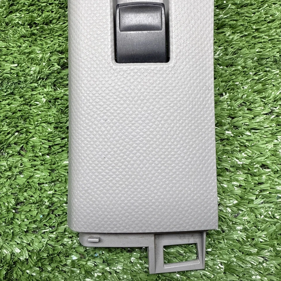 Interruptor de ventana eléctrica Toyota Yaris 2008-11 74231-52320 lado derecho derecho OEM Foto 2 de 4