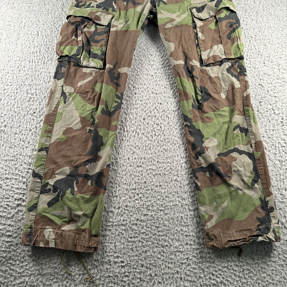 Nike SB Men's Camouflage Cargo Ripstop Pants 28 Outdoors Skater Streetwear - Image 3 of 4