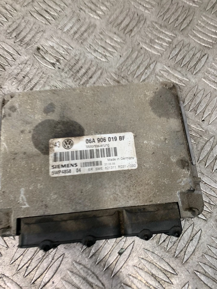 1998 VOLKSWAGEN GOLF 1,4 БЛОК УПРАВЛЕНИЯ ДВИГАТЕЛЕМ 06A906019BF #2 - Изображение 2 из 4