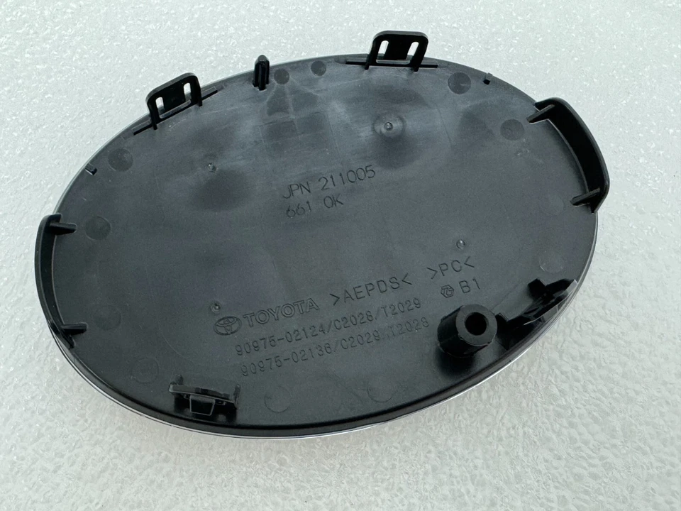 SE ADAPTA A TOYOTA COROLLA PARRILLA EMBLEMA DELANTERO 90975-02124 OEM 2019 20 21 22 2023 2024 Foto 4 de 4