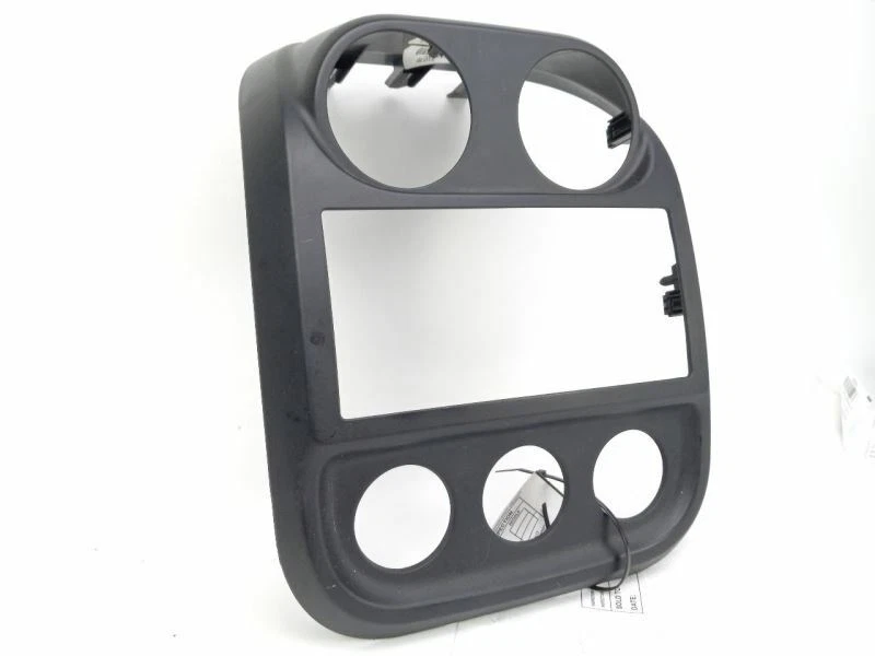 Jeep Patriot 2014 bisel de tablero Foto 2 de 4