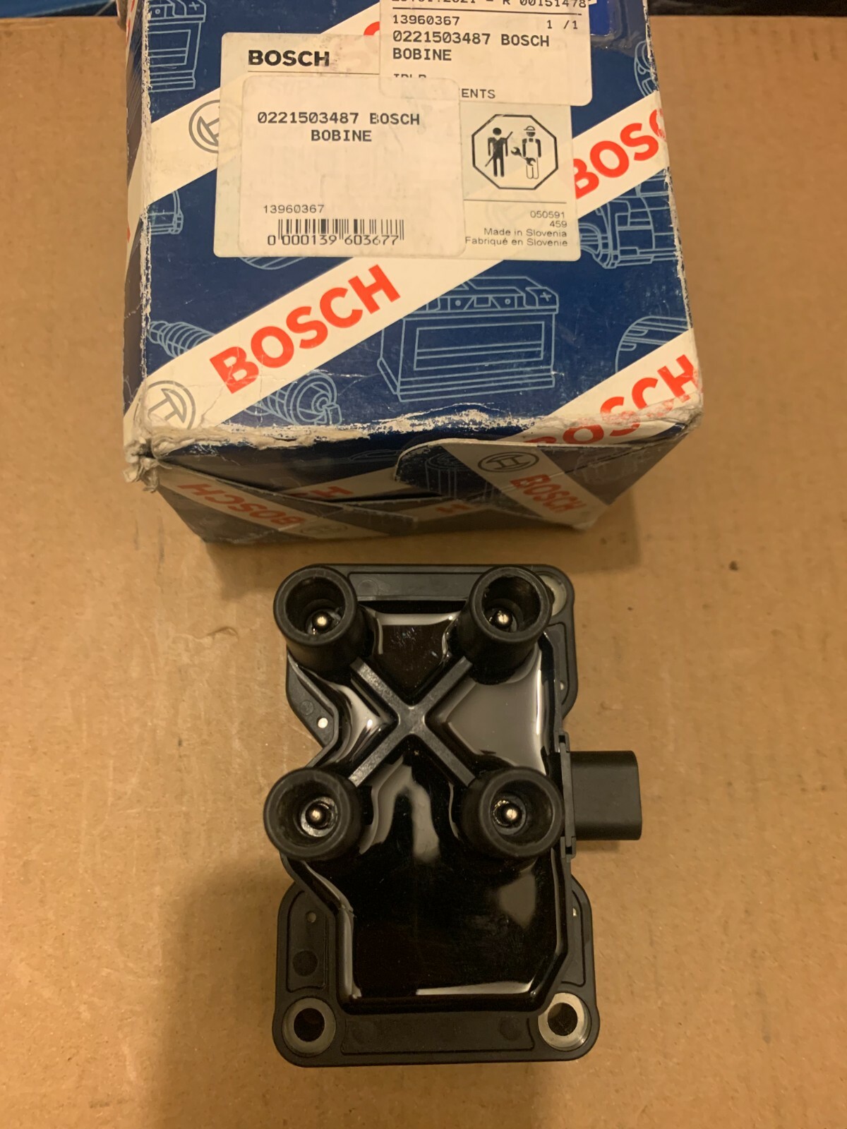 Bobine d'allumage BOSCH 0221503487 pour assurer vos trajets quotidiens en Ford Mondeo Mk3