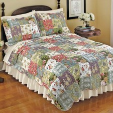 BEAUTIFUL COZY COTTAGE GREEN SAGE IVORY WHITE FLORAL ROSE PATCHWORK QUILT SET