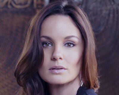 SARAH WAYNE CALLIES 8x10 PHOTO *